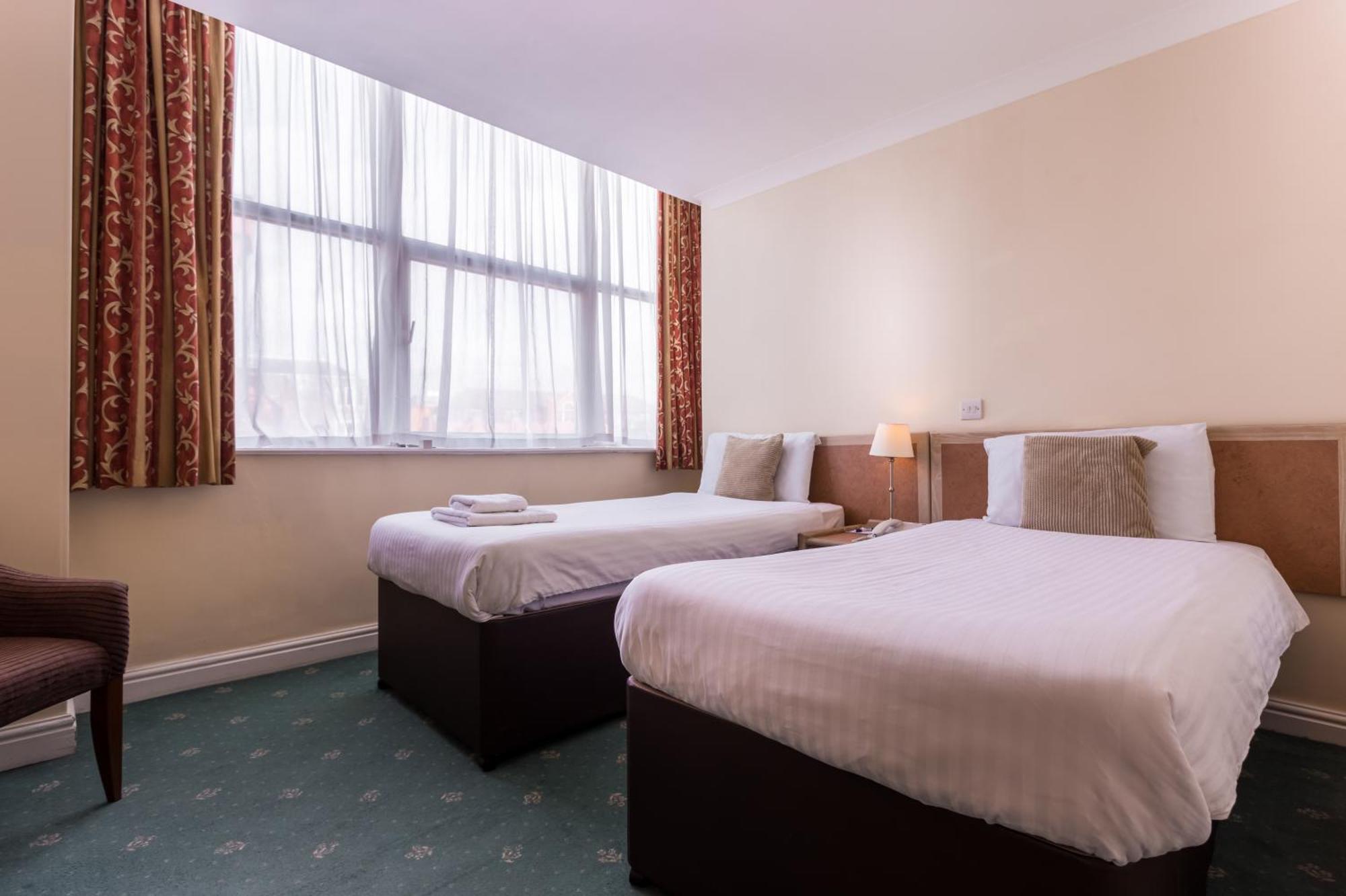 Twin Room,703522732:JPEG